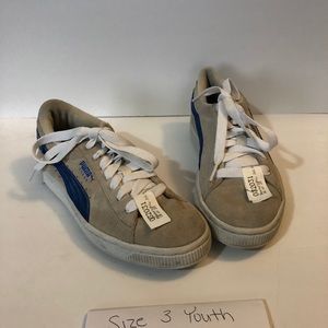 White and Blue Pumas